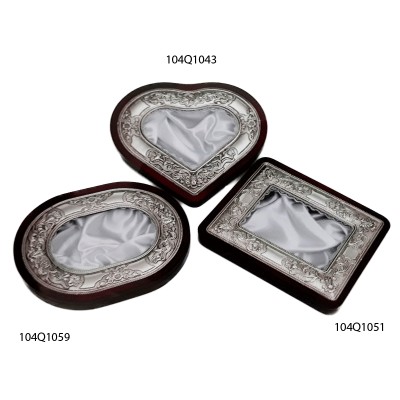 Επάργυρη Στεφανοθήκη