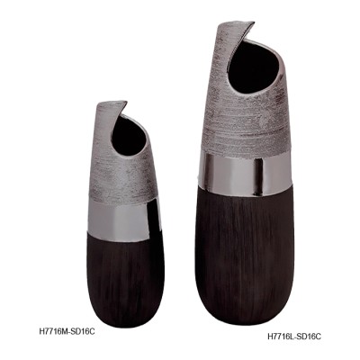 Διακοσμητικό κεραμικό στρογγυλό βάζο με μύτη 35cm