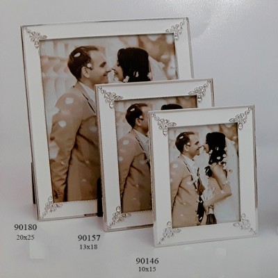 Κορνίζα Μεταλλική Επάργυρη 90157