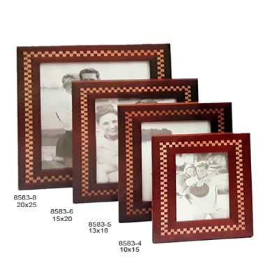 Κορνίζα Ξύλινη 8583