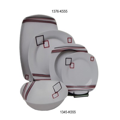 Πιάτα Πορσελάνης Με γεωμετρικά σχέδια