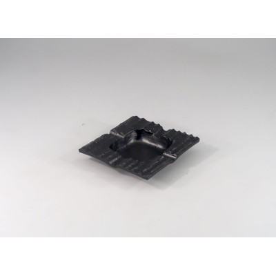 Διακοσμητικό Μεταλλικό Τετράγωνο Τασάκι Μαύρο 13x13x2.5cm