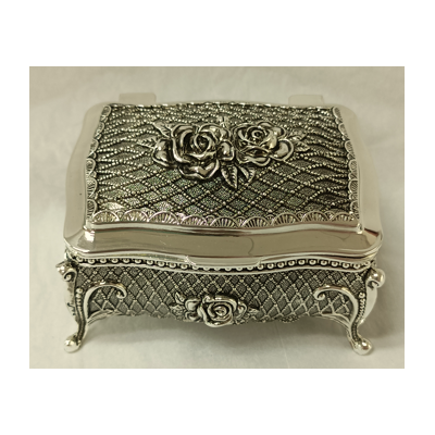 Μπιζουτιέρα Επάργυρη Λακαριστή 13.20x10.40x8cm