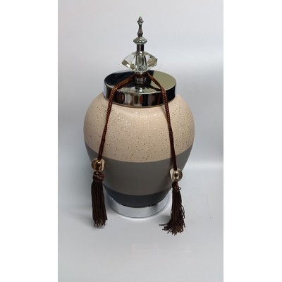 Κεραμικό Τζαρ Στρόγγυλο Ασημί/Ζαχαρί/Γκρί Με Μεταλλικό Καπάκι Με Διακοσμητική Φούντα 18x18x34εκ.