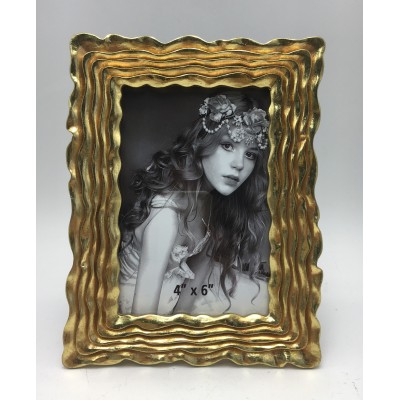 Κορνίζα Polyresin Χρυσή Ανάγλυφη 23220-46 10×15εκ.