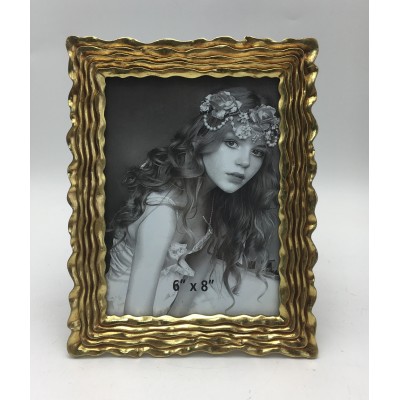 Κορνίζα Polyresin Χρυσή Ανάγλυφη 23220-68 15×20εκ.