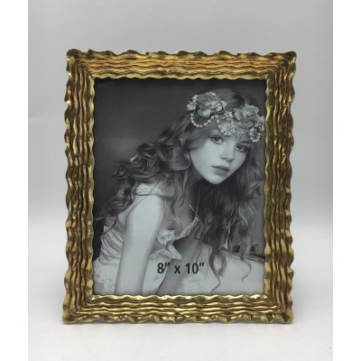 Κορνίζα Polyresin Χρυσή Ανάγλυφη 23220-81 20×25εκ.