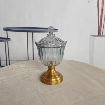 Διακοσμητική Γυάλινη Φοντανιέρα Με Γυάλινο Καπάκι Και Αντικέ Χρυσό Πόδι 27x15cm